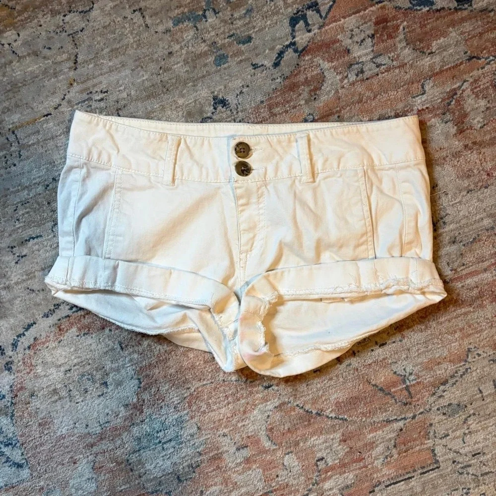 Express Womens White Low Rise Y2K Micro Shorts Size 4 Cotton Blend Cuffed Hem